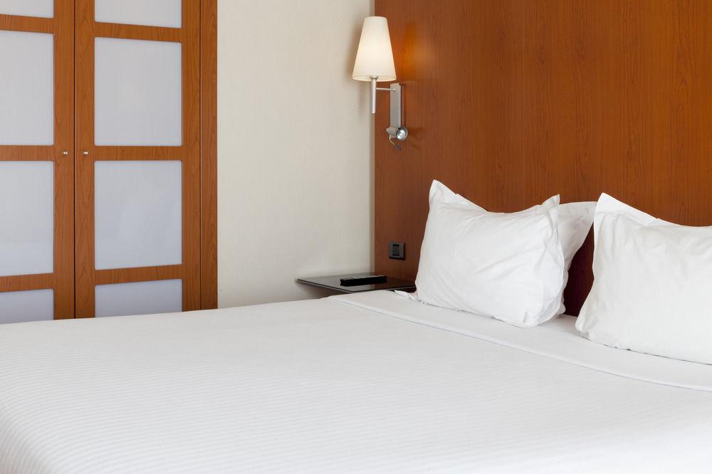 Ac Hotel Badajoz By Marriott Екстер'єр фото