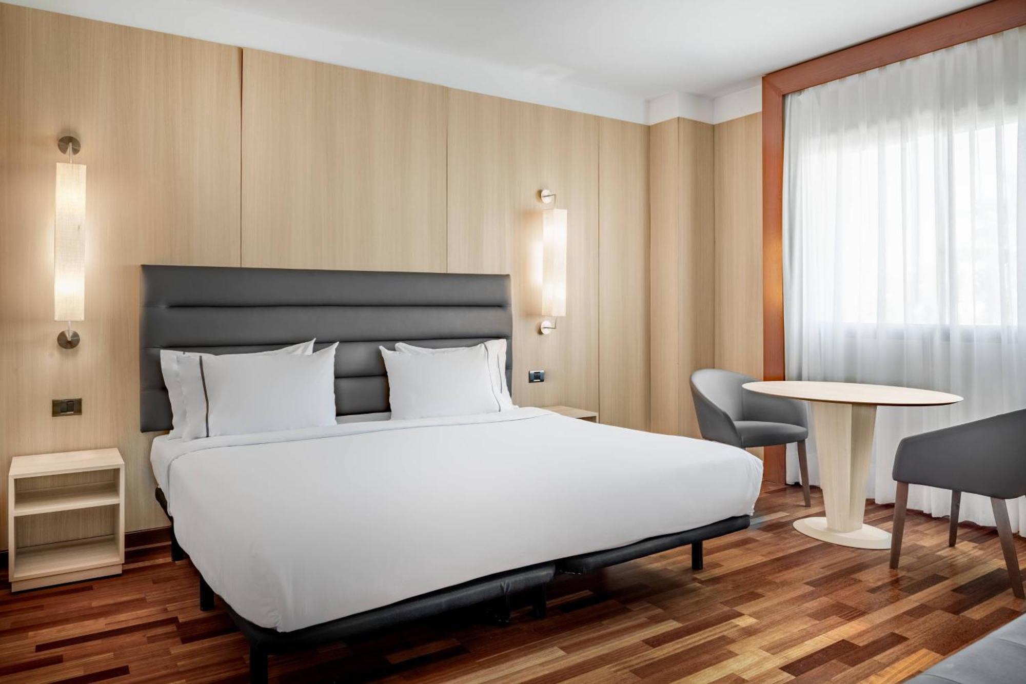 Ac Hotel Badajoz By Marriott Екстер'єр фото