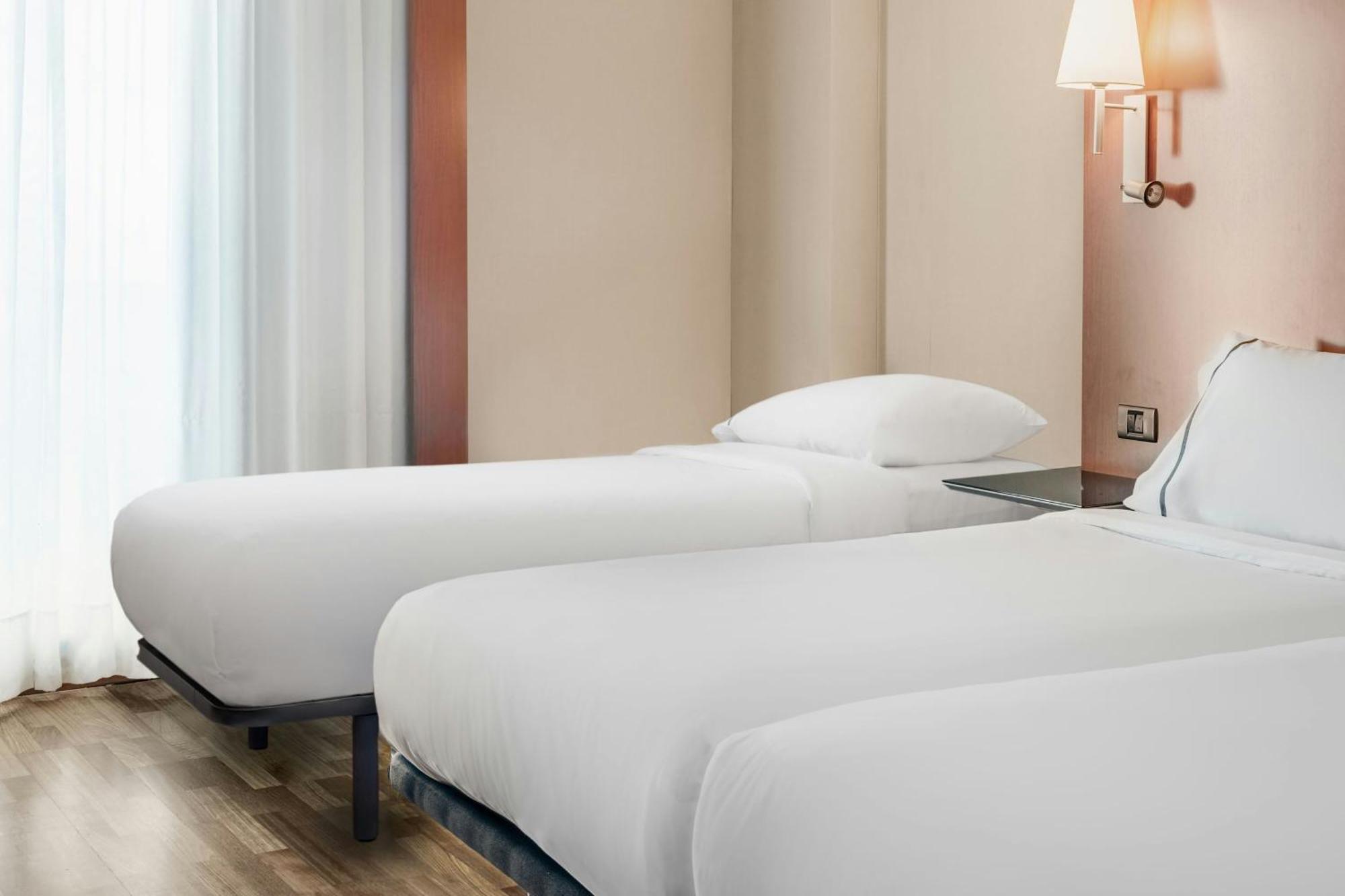 Ac Hotel Badajoz By Marriott Екстер'єр фото