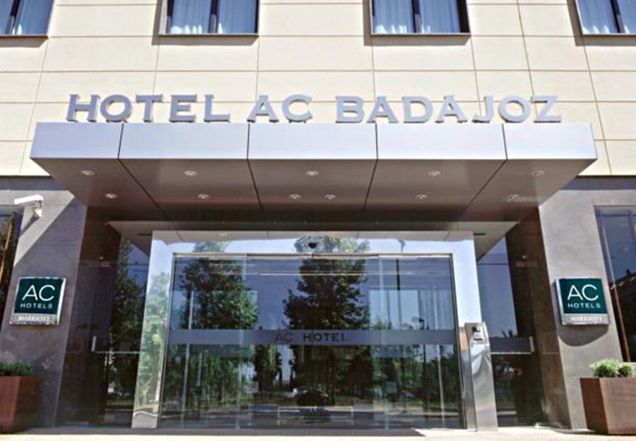 Ac Hotel Badajoz By Marriott Екстер'єр фото
